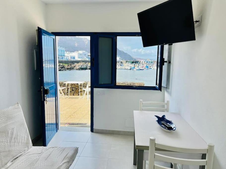 Orzola Oceanviews Apartment ภายนอก รูปภาพ